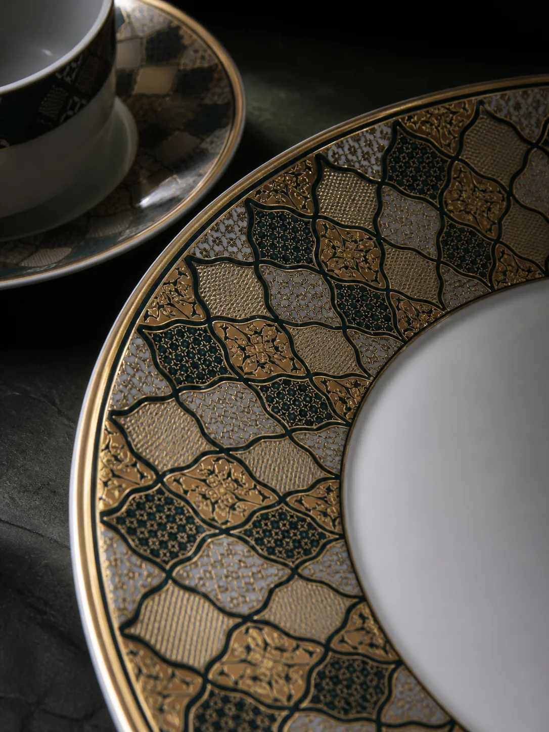 Blue and turquoise display plates with multi-tonal surface effects - surface and colour detail
